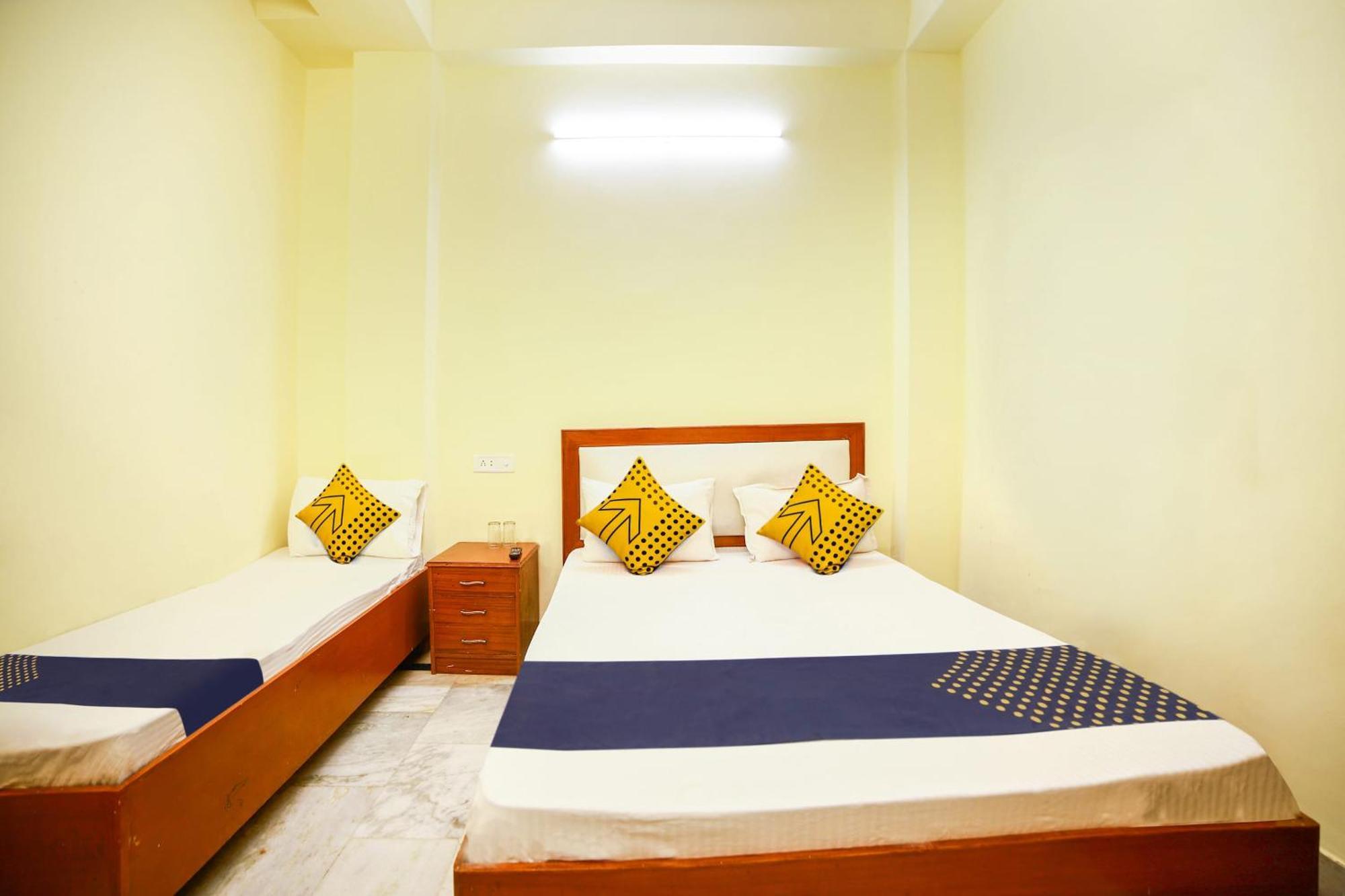 Hotel O City Inn Dx New Delhi Bagian luar foto