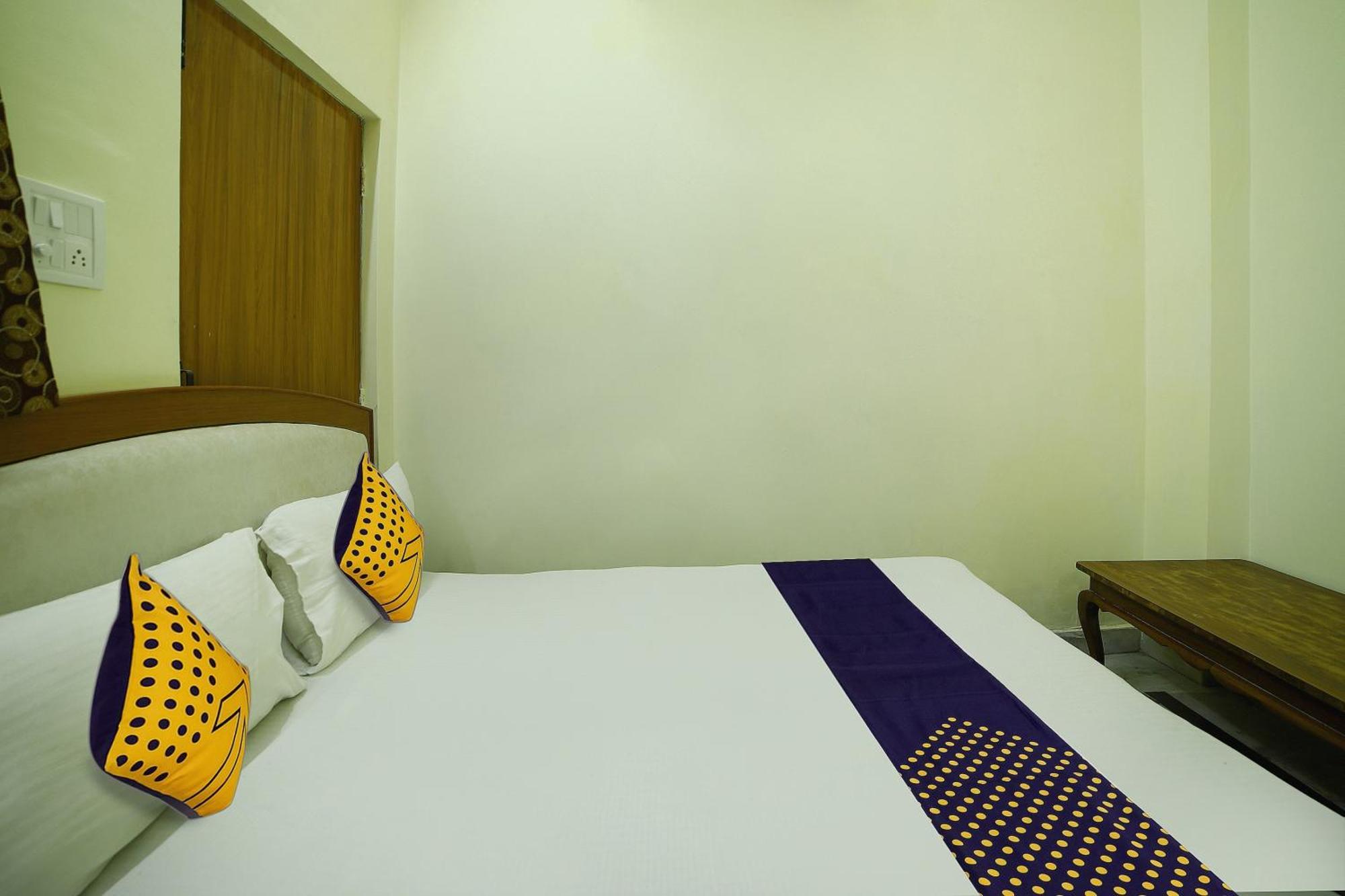 Hotel O City Inn Dx New Delhi Bagian luar foto
