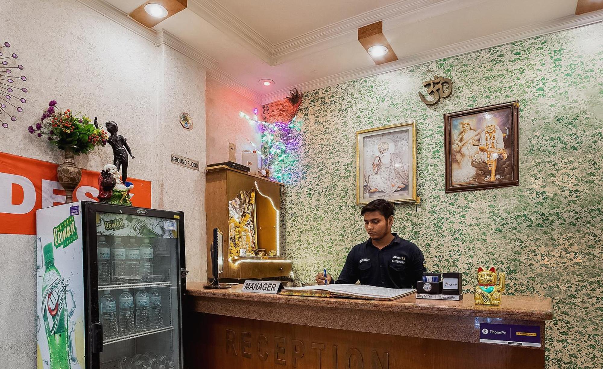Hotel O City Inn Dx New Delhi Bagian luar foto